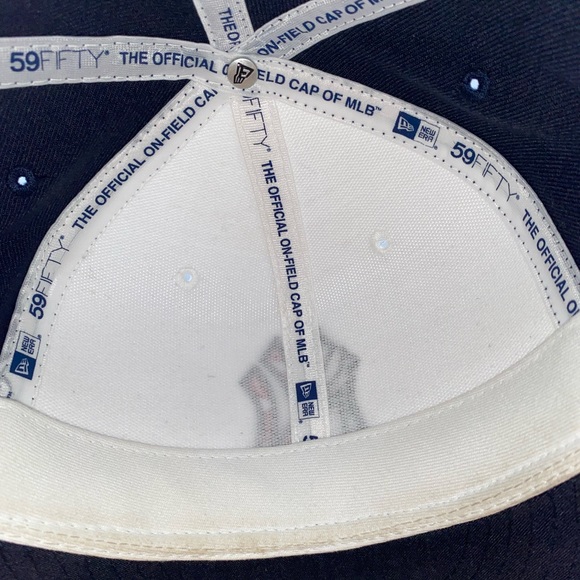 New York Yankees Fitted Hat - Picture 5 of 6